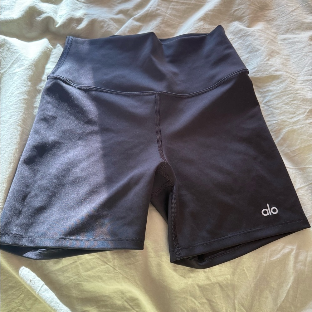 ALO Airlift Energy Short 5” - Black